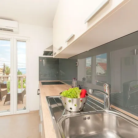 Apartment Ante *