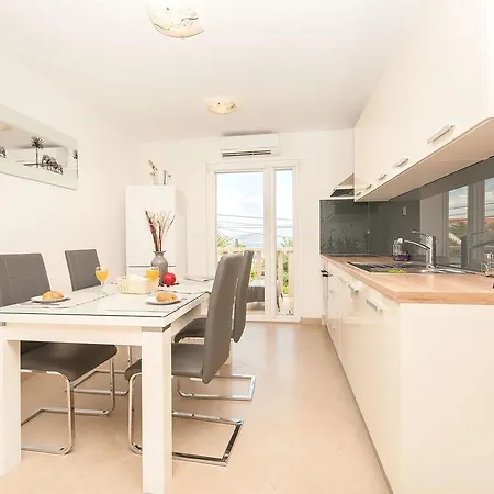 Ante Apartment Supetar